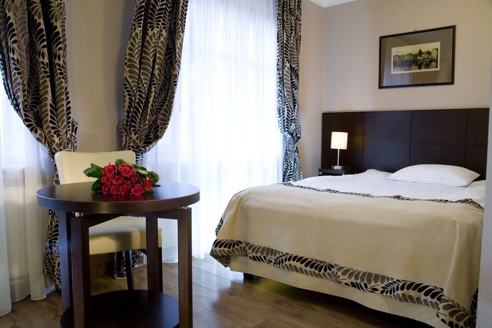 Hotel Bonum Old Town 格但斯克 外观 照片